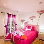 Appartement #228 Garrett Flats By Holidays *