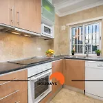 Appartement #228 Garrett Flats By Holidays