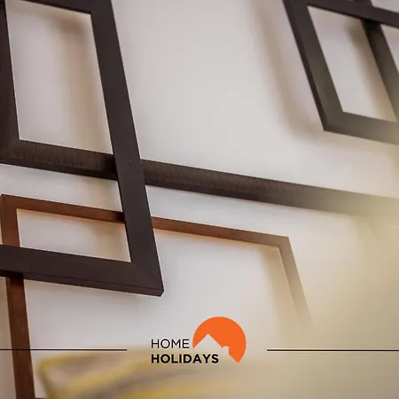 #228 Garrett Flats By Holidays