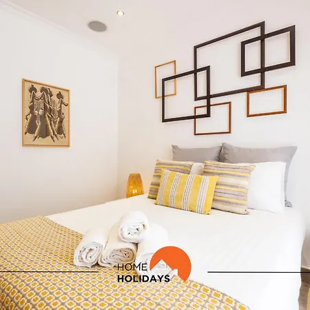 #228 Garrett Flats By Holidays