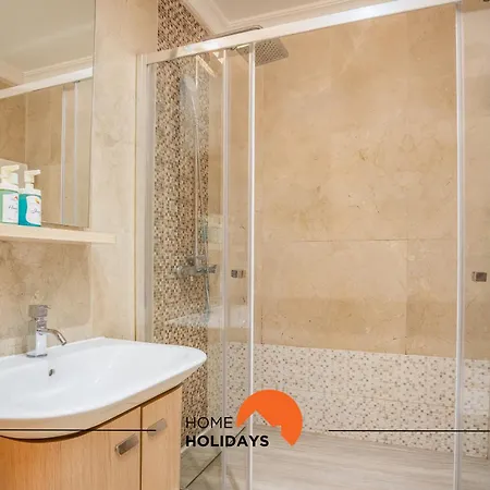 #228 Garrett Flats By Holidays Apartman