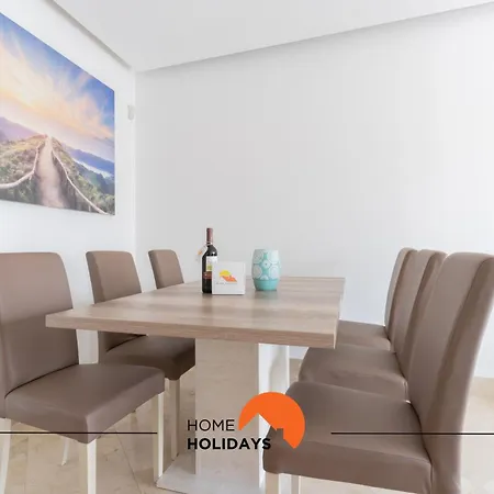#228 Garrett Flats By Holidays Apartman