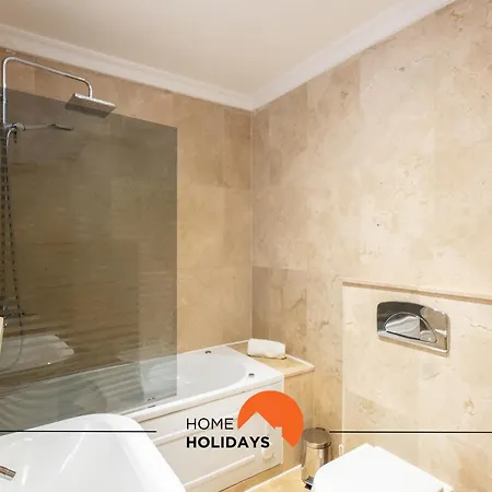 #228 Garrett Flats By Holidays Апартаменты