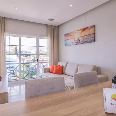 #228 Garrett Flats By Holidays Апартаменты *