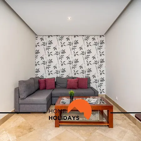 #228 Garrett Flats By Holidays