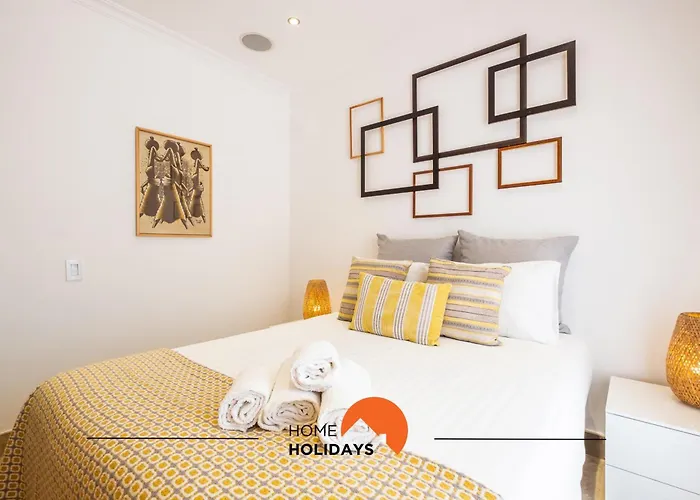 #228 Garrett Flats By Holidays