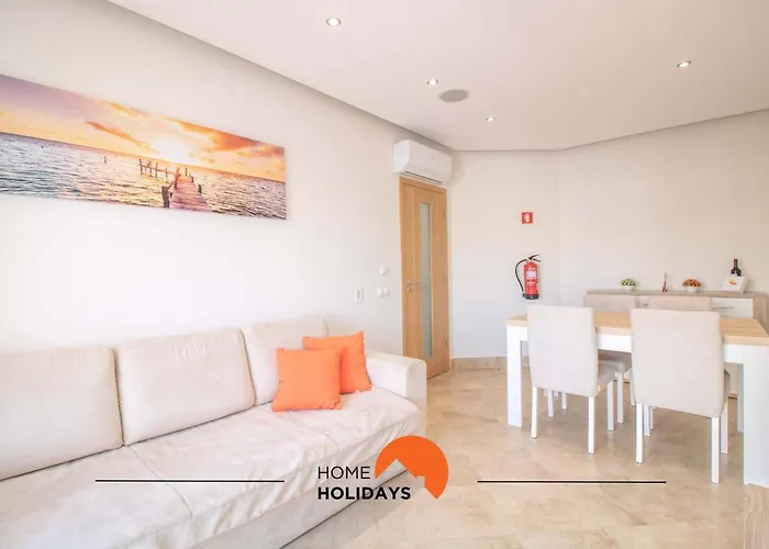 #228 Garrett Flats By Holidays