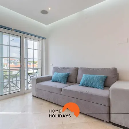 #228 Garrett Flats By Holidays * 阿尔布费拉