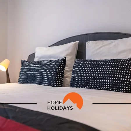 #228 Garrett Flats By Holidays * 阿尔布费拉